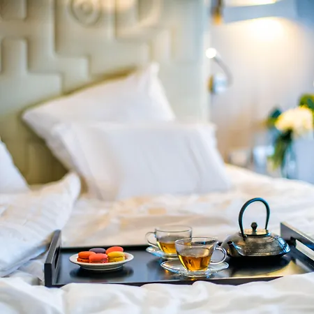 Almar Timi Ama & Hotel