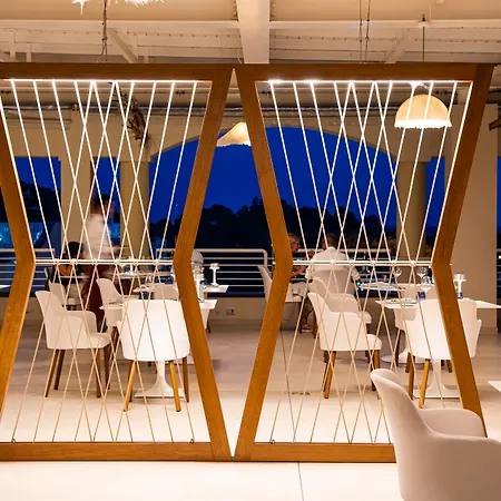 Almar Timi Ama ホテル