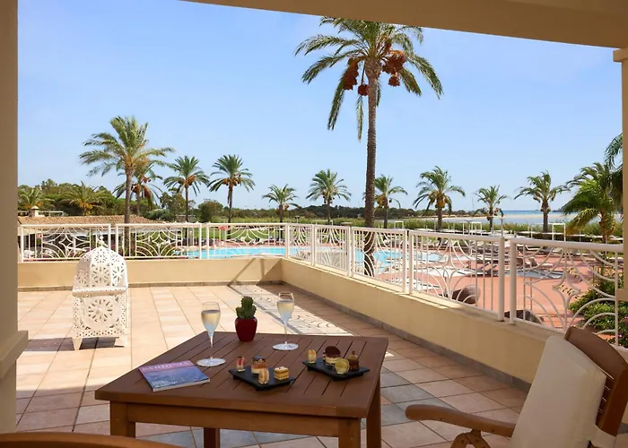 Almar Timi Ama & Hotel