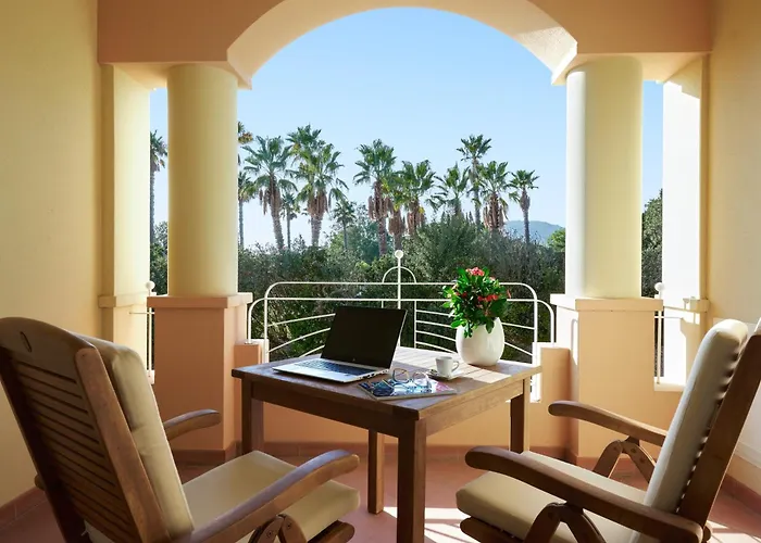 Almar Timi Ama Hotel