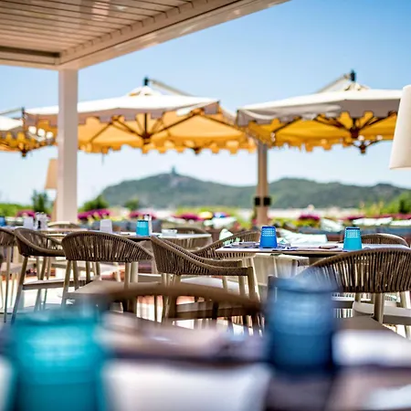 Almar Timi Ama Готель