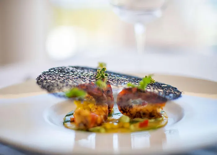 Almar Timi Ama מלון 5*